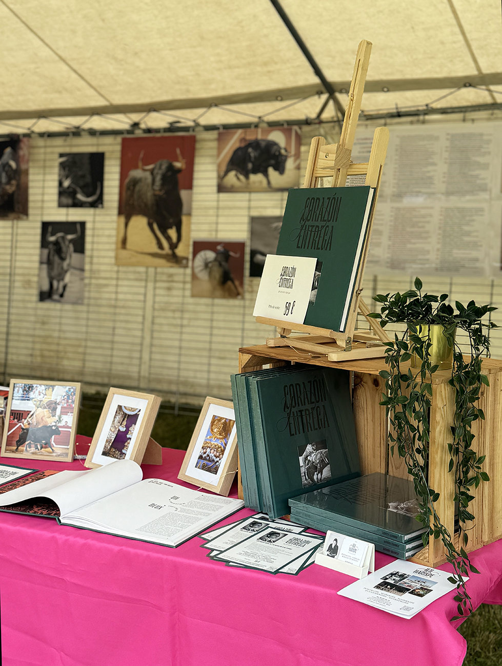 Stand d'exposition à Captieux le 2 juin 2024